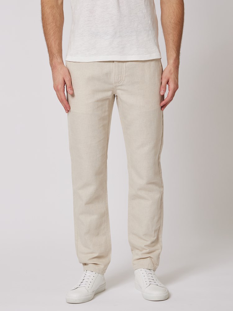 Slim natural chino 7507439_I4H-MRCAPUCHIN-S24-Modell-Front_chn=boys_7598_Slim natural chino I4H 7507439.jpg_Front||Front