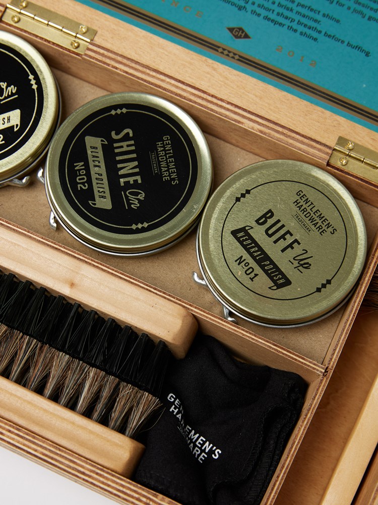 Shoe Shine Kit In Wood Box 840214800658 3.jpg_