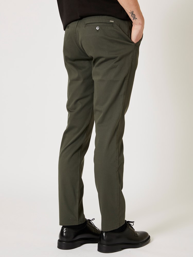 Slim soft chino Slim soft chinos R55 7_Slim soft chino R55.jpg_